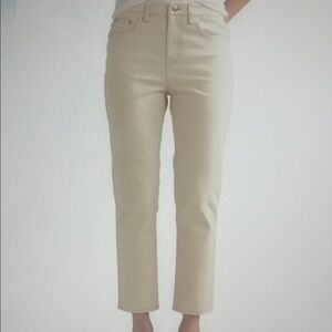 NWT Women’s Thakoon Classic Cropped Jean.Size 8 FITS LIKE A SIZE 6 Color Ecru